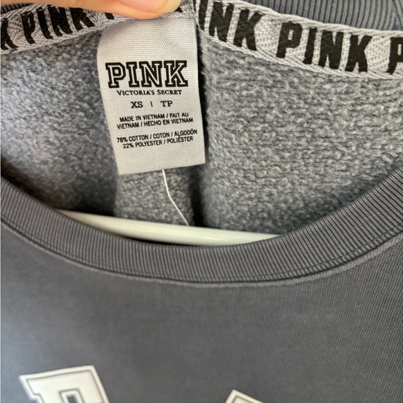 NWT Victoria’s Secret Pink campus crew sweatshirt XS - Picture 5 of 6